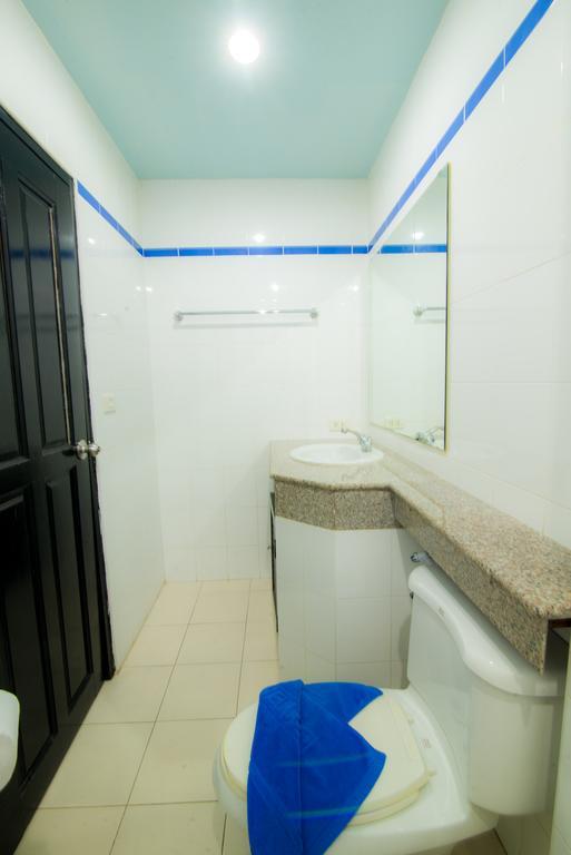 De Apartment Pattaya Exterior foto